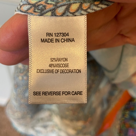 John Mark NWT 3X Button Down Blouse Top Embroidered Roll Tab Sleeves Floral $139 - Picture 7 of 8